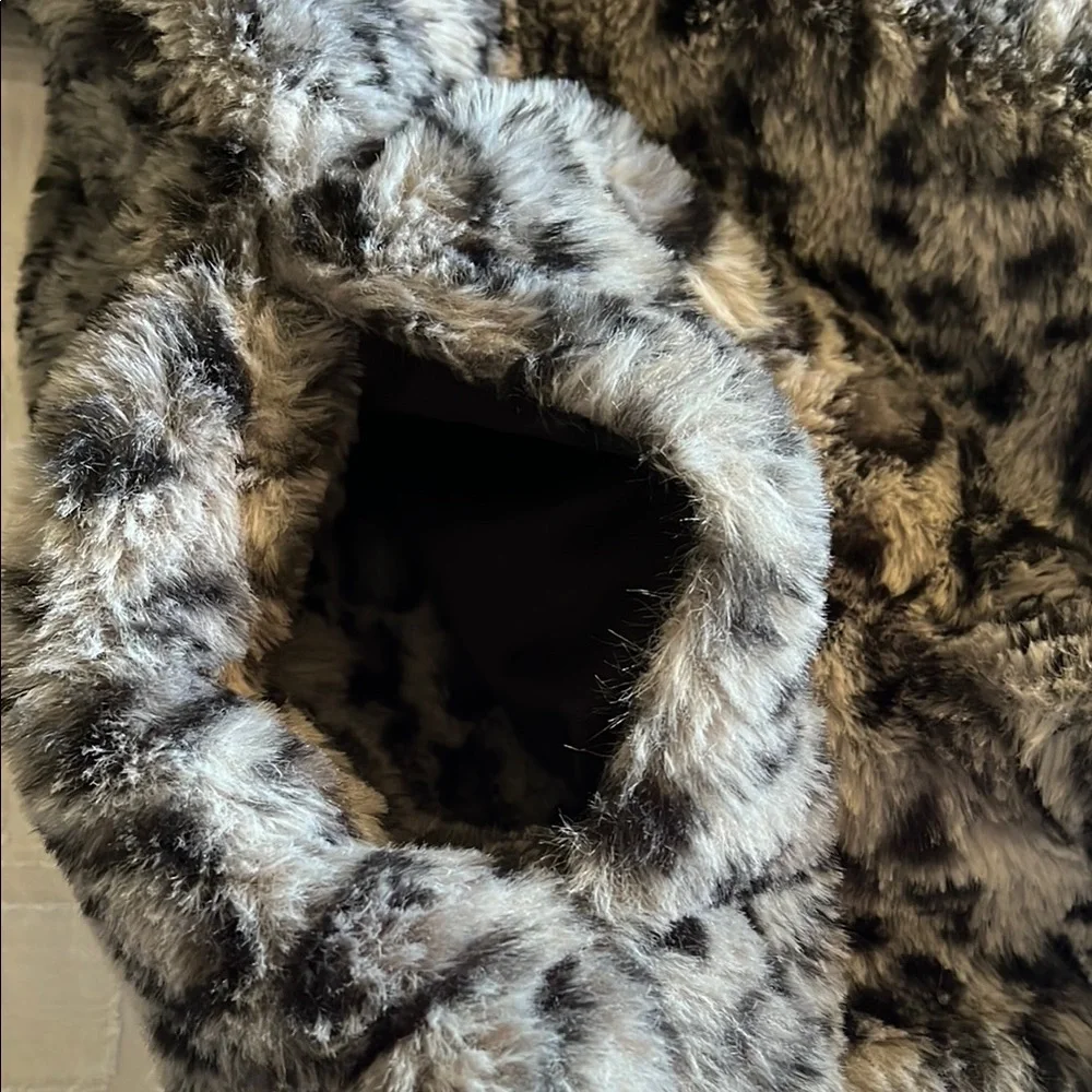 Leopard Print Faux Fur Jacket - Picture 5 of 5